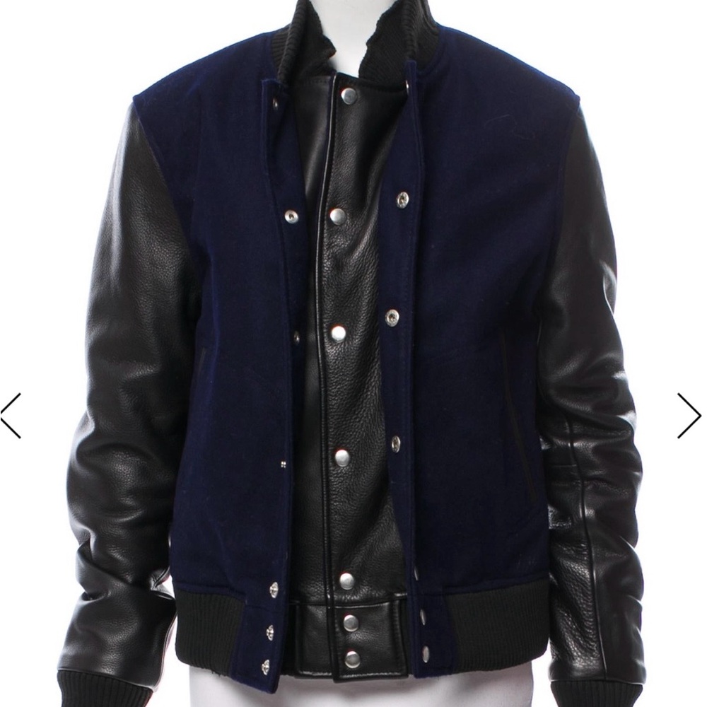 OAK Dark Blue and Black Bomber Jacket
Unisex (men’s small)